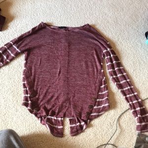 Maroon striped sweater  w/ elbow patches 🤩